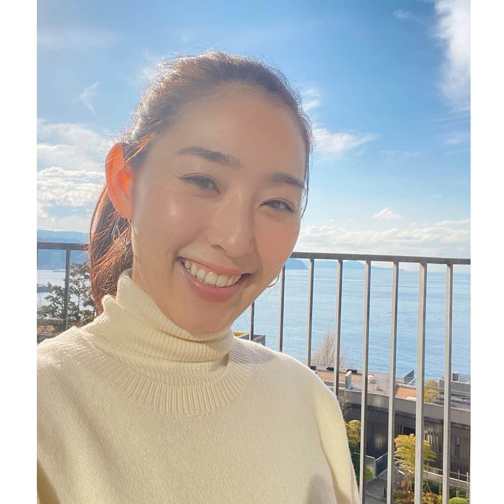 殿柿佳奈さんのインスタグラム写真 - (殿柿佳奈Instagram)「あけましておめでとうございます🌅✨  本年もどうぞ宜しくお願い致します。  健康第一で皆様にとって実りある一年となりますように✨🌸  #新年#2021#風の時代#わくわく #健康第一#笑顔で過ごそう #いつもありがとうございます #happynewyear2021 #感謝」1月3日 18時02分 - kanatonogaki