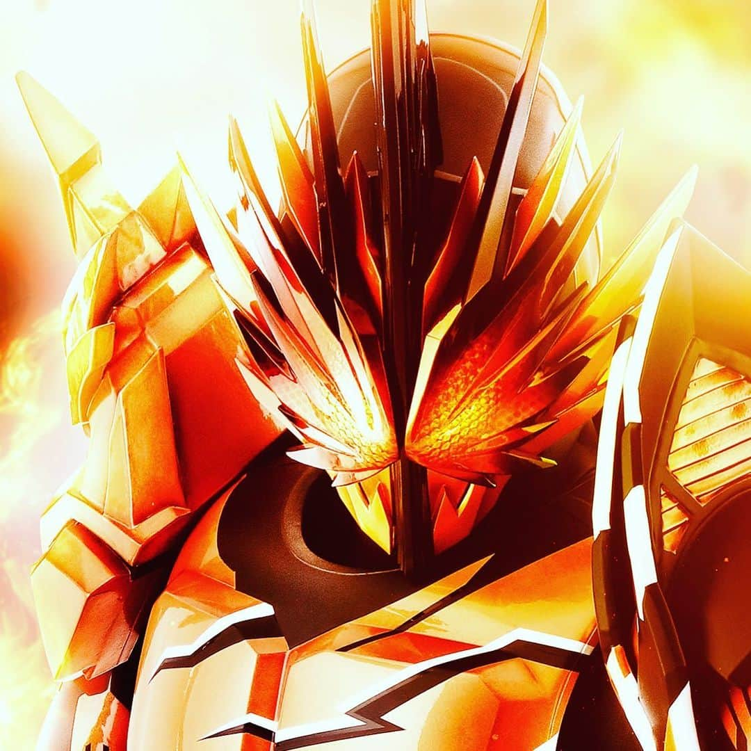 谷口賢志さんのインスタグラム写真 - (谷口賢志Instagram)「鬼熱🔥🔥🔥  #仮面ライダーセイバー #仮面ライダーファルシオン #バハト #谷口賢志」1月3日 18時12分 - masashi_taniguchi