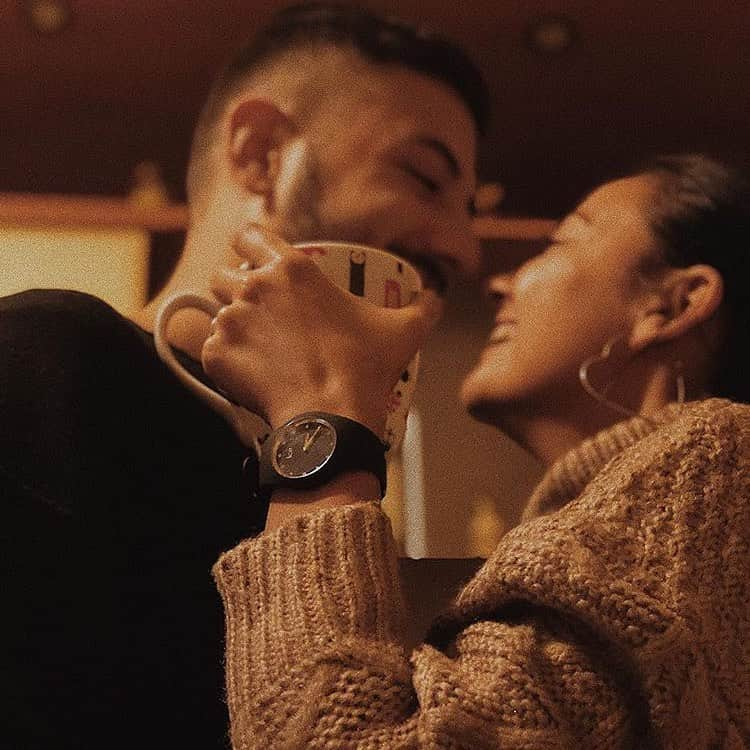 アイスウォッチさんのインスタグラム写真 - (アイスウォッチInstagram)「LOVE ❤️ Thanks @angeline__m for this great picture 🥰 #icewatch #changeyoucan #icecosmos #couple #love #chill #cocooning」1月3日 18時06分 - icewatch