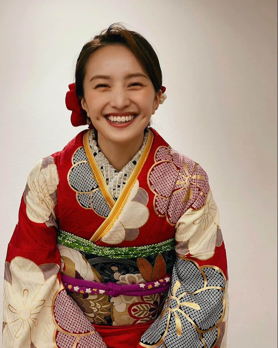 百田夏菜子さんのインスタグラム写真 - (百田夏菜子Instagram)「あけましておめでとうございます🐮 皆様の笑顔が多くありますよう心から願いを込めて。2021年もよろしくお願い致します！」1月3日 18時14分 - kanakomomota_official