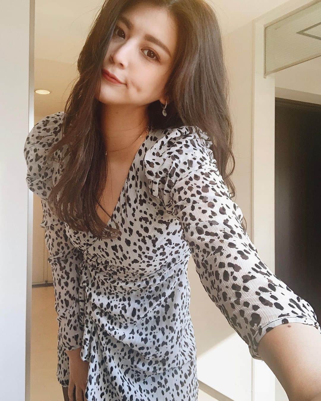 九里聖莉奈のインスタグラム：「.﻿ ﻿ 2021年も宜しくお願い致します🙇‍♀️🎍﻿ ﻿ #kuriseri #2020 #hello2021﻿ ﻿」