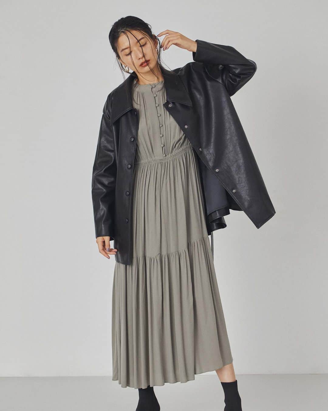 フレイアイディーさんのインスタグラム写真 - (フレイアイディーInstagram)「Recommend dress Dress ¥24,000+tax→¥16,800+tax  Height:170cm Size:1 #frayid #wintersale」1月3日 10時00分 - fray_id