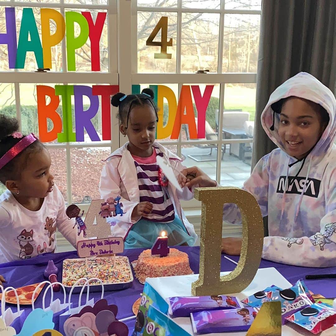 J・R・スミスのインスタグラム：「Happy 4th Birthday to my lil Princess!! @_mykotabear I love you so much my dear!」