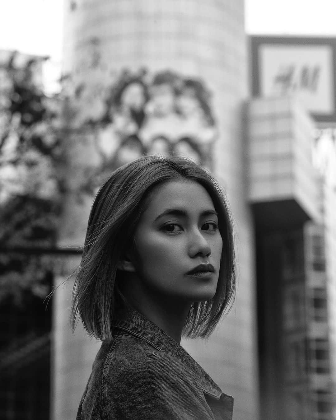 小森未彩さんのインスタグラム写真 - (小森未彩Instagram)「Photo by @ogata_photo   街中で撮るの面白かったし、写真バチバチにかっこいいし最強だね君は。  #ポートレート #portrait #portraitphotography #渋谷109 #NiziU #withu」1月3日 11時07分 - misae_komori