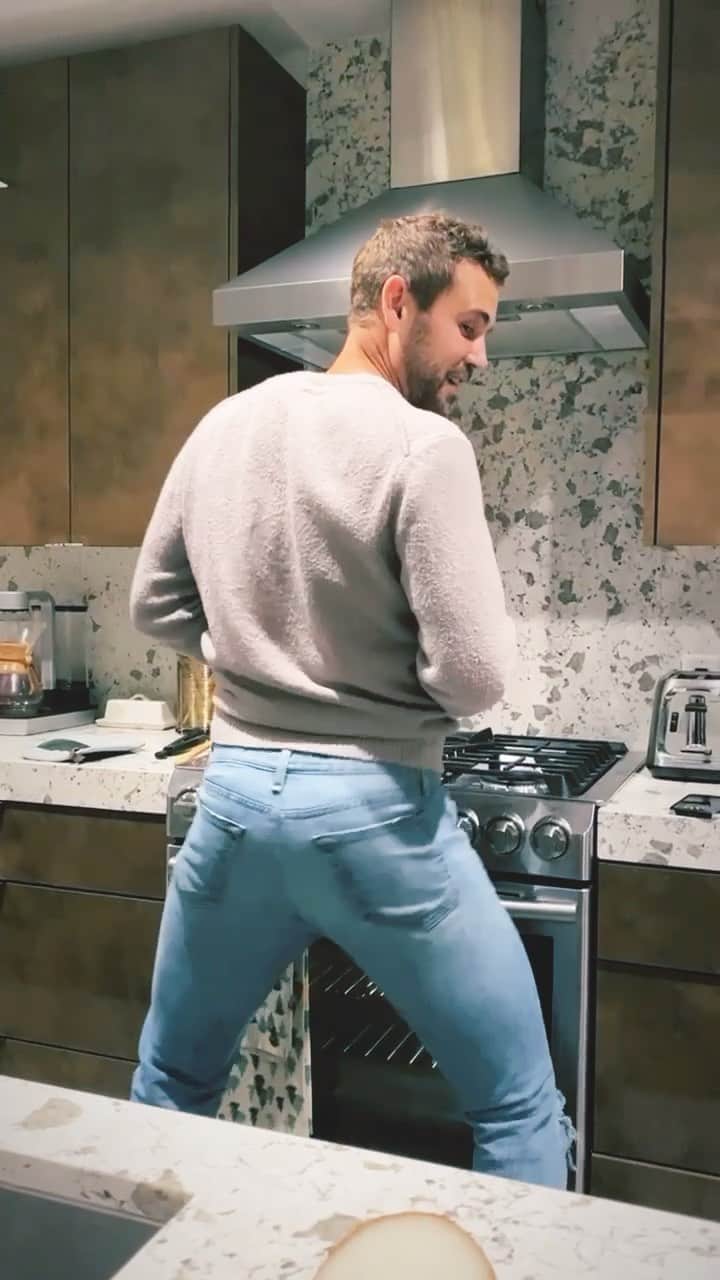 ニック・ビオールのインスタグラム：「The recipe called for spice」