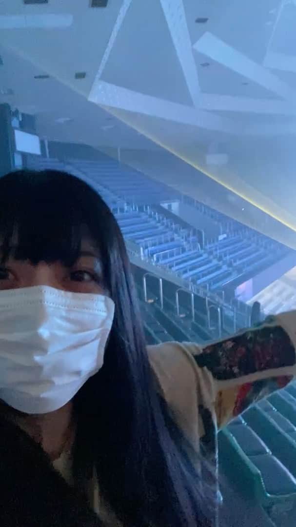 鈴華ゆう子のインスタグラム：「和楽器バンド大新年会20211/3初日！ 恒例の、開場前の客席パトロール！ インスタライブの映像そのまま載せます。」