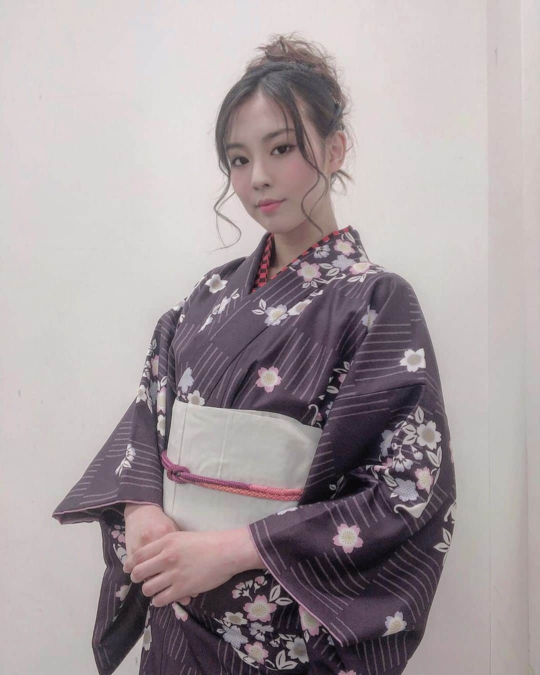 矢吹世奈のインスタグラム：「・ 今年もよろしくお願いします🐄 #2021 #🐄 #丑年 #矢吹世奈」