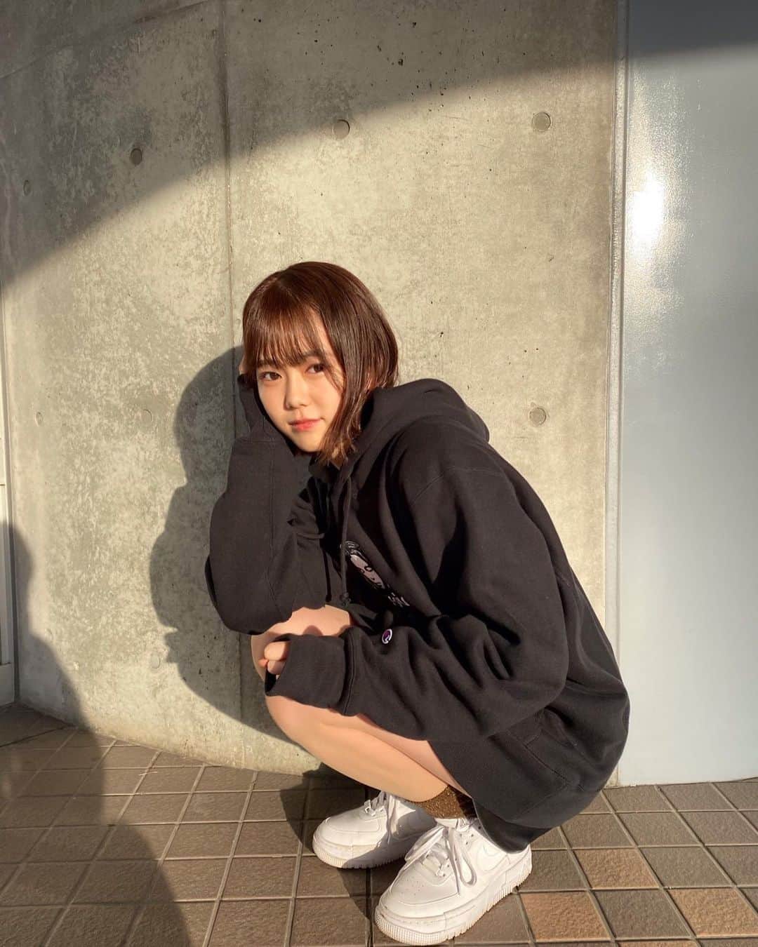 川口葵さんのインスタグラム写真 - (川口葵Instagram)「. かまいたちの山内さんからいただいた洋服と靴です👞🤩 ありがとうございます😭✨」1月3日 12時48分 - kawaguchiaoi_1126