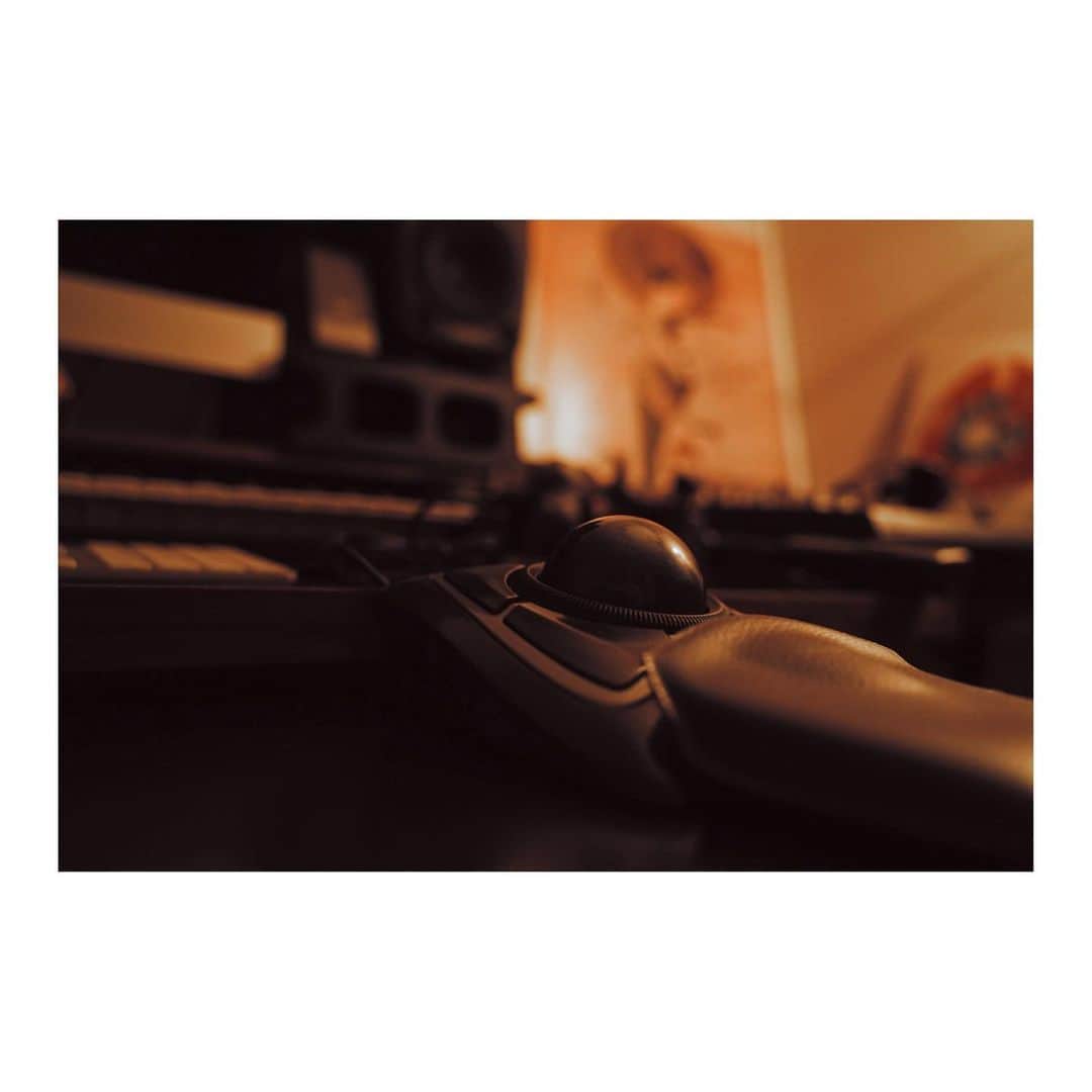 DJ U-ICHIのインスタグラム：「そろそろスタートさせよ。  #1月3日 _________________________________ #dj #djlife #djstyle #hiphop #dtm #tokyo #kyoto #osaka #nagoya #streetphotography #sonya7iii  #portraitvision #portraitfestival  #portraitpage #portraitmood  #moodyportraits #ourportraitsdays  #lifeportraits _________________________________ @sonyalpha」