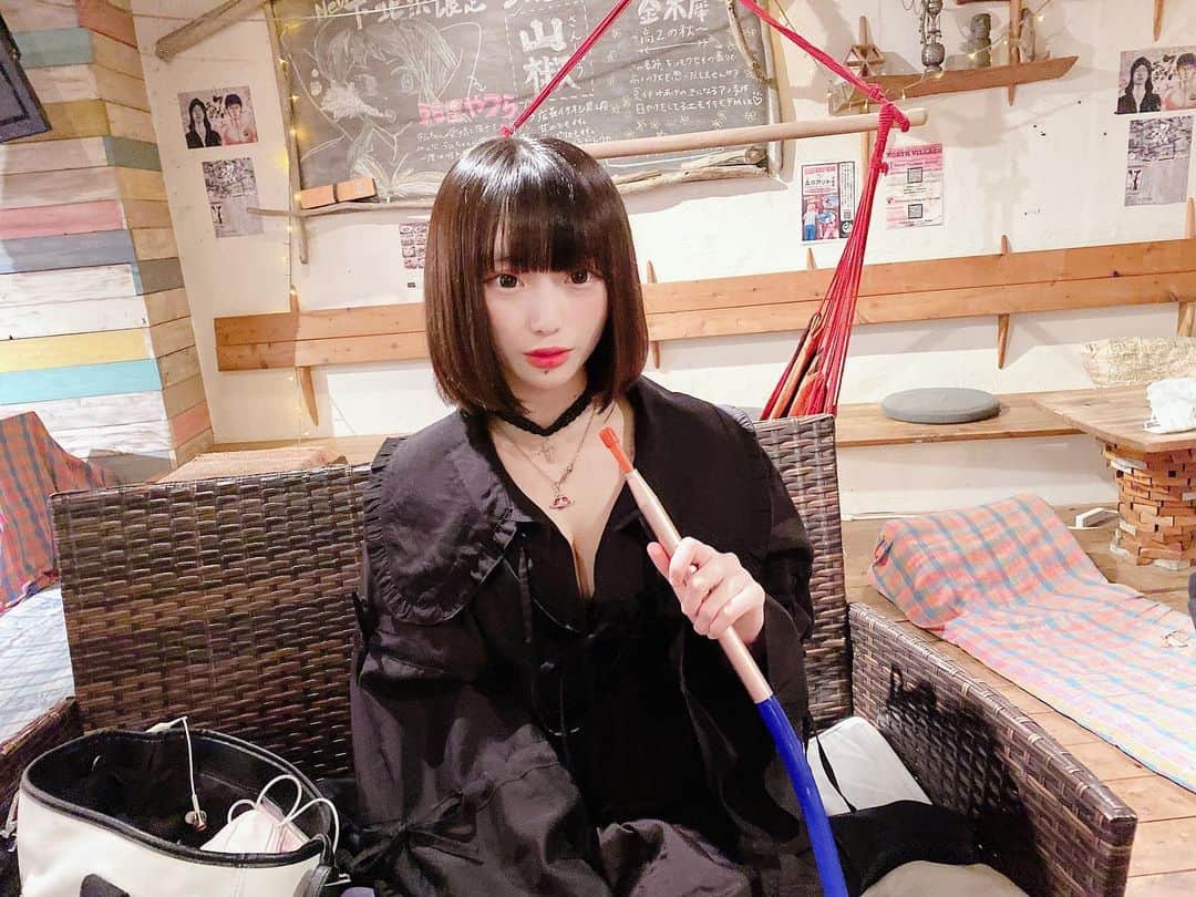 麻衣愛のインスタグラム：「﻿＃シーシャ ﻿ #ひめかわいい #最凶ロック　#グラビア　#グラビア﻿ #グラドル　#ひめかわいい　#portrait﻿ 🇺🇸 #Cosplayer #Idol #Model #follow  #follome #Japanese ﻿ #kol ﻿ ﻿ 🇨🇳 #自拍　#角色扮演 #偶像 #模型 可爱 #关注  #关注我 #关注者 #日语 ﻿ ﻿ ﻿ 🇰🇷 #셀카 #코스프레 #아이돌 #모델 #귀여운 #팔로우 #나를따르라」
