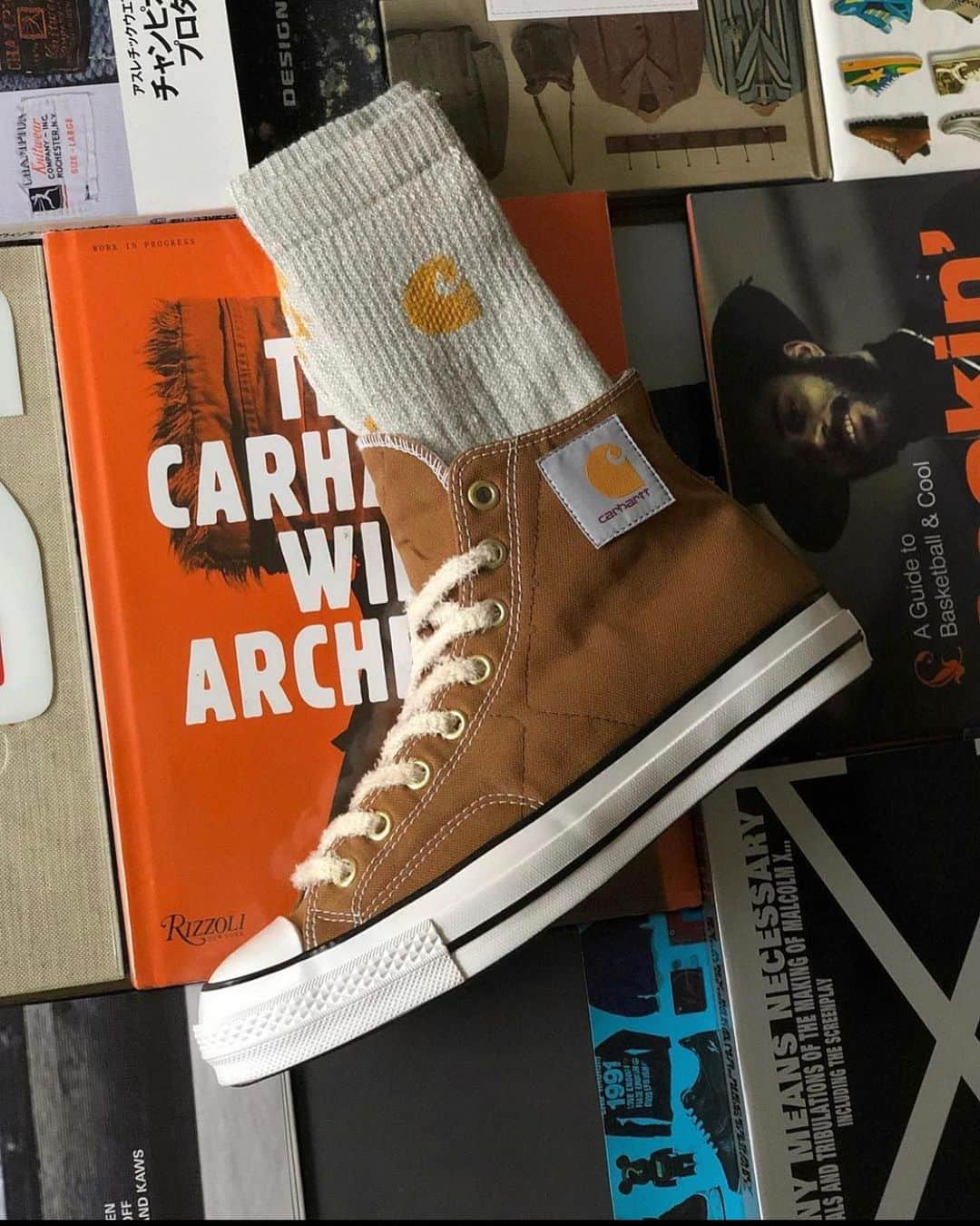 Mr. Tyさんのインスタグラム写真 - (Mr. TyInstagram)「I ranked my top 10 pairs of Converse 70s that I created in 2020. I was just getting started, then Covid came through and had other plans.  1. Created a Garrett’s Popcorn inspired 70s for myself and my bro @antdavis.  2. Went searching for a nautical themed tapestry and ending up hitting the jackpot with this one.   3. Had a vision of a @pendletonwm printed 70s and ended up finding just what I wanted at the Pendleton mill!  4. Not sure why there hasn’t been a baja hoodie or a serape blanket pair of 70s, but I wasn’t going to sit around and wait for it to happen.  5. QUILTED @carhartt fabric on a Chuck 70. Enough said.  6. Wanted a to utilize this chain stitched flowers raw denim fabric I came across 🤷🏾‍♂️.  7. Yep that’s a camo quilted nylon. This was made possible from a jacket I haven’t worn in forever.  8. Two Pendleton scarves were sacrificed to make this one pair of Converse 70s.  9. Navy corduroy with red embroidered lobsters and gingham heel strip. This pair was inspired by my first ever trip to Boston.  10. Always loved tartan and polka dots, so when I found the two together in nylon- a shoe needed to be born!  #createathome  @converse_style #ct70 #theshoegame #taylorgang #sneakerfreaker #kicksonfire #complexkicks #70s #weareallstars #garrettspopcorn #ijustlikeshoes #converse #allstar #allstars #chucks #lifeinchucks #instachucks #conversestyle #lovemychucks #1970schucks #conversefamily #チャックテイラー #chucktaylors #チャックテイラー70s #converse70s #sneakeraddict」1月3日 13時13分 - regularolty