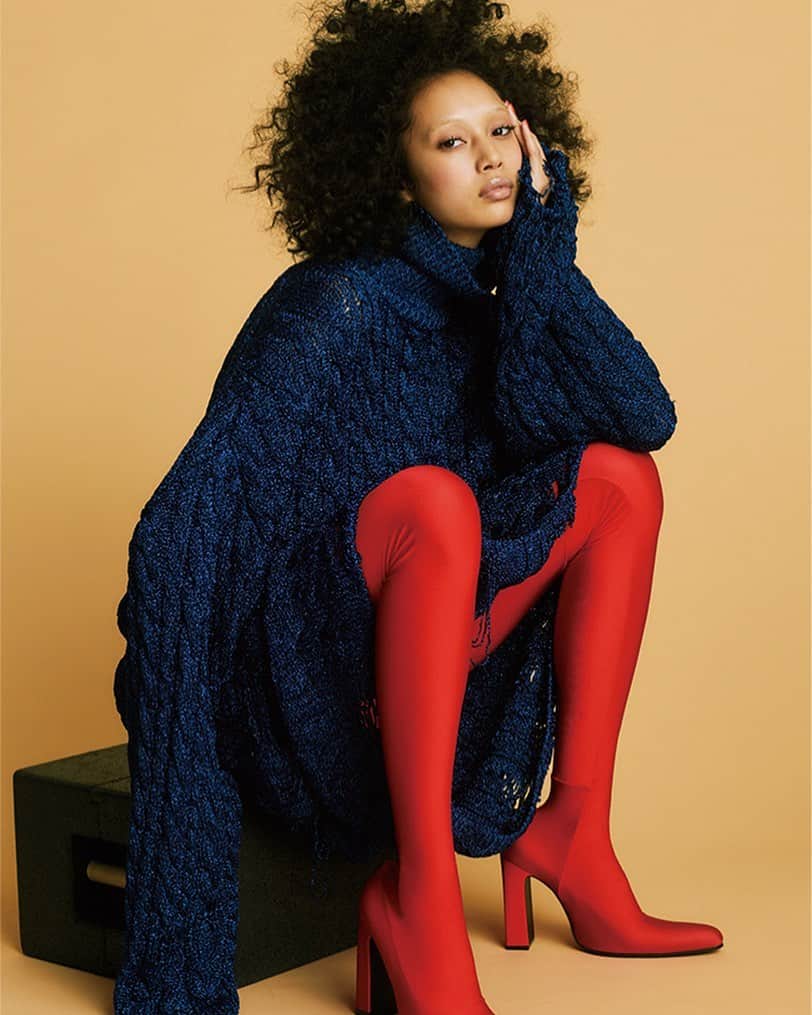 のインスタグラム：「Numéro TOKYO January / February 2021 No.143﻿ 田中杏子のリアル・モード Vol.110 wear yourself﻿ ﻿ 現代の多様な女性像を写し出し、それぞれの個性を引き立たせるカラーやシルエットが揃った2021年リゾートコレクション。美しいディテールで存在感溢れるスタイルを田中杏子がピックアップ。自由なマインドで、あなたらしいファッションを謳歌して。﻿ ﻿ Photos：Mitsuo Okamoto﻿ Fashion Director：Ako Tanaka﻿ Hair：Kenshin﻿ Makeup：Tomohiro Muramatsu﻿ Edit & Text：Shiori Kajiyama﻿ ﻿ @numerotokyo #numerotokyo #numerotokyo143 #numerotokyofashionstory」