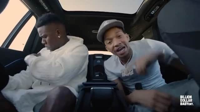 ファンクマスター・フレックスのインスタグラム：「Them boys hot out here!!! @stunna4vegas I see it!!! @dababy yes sir!!! WHATS YOURFAVORITE STUNNA AND DA BABY JOINT???」