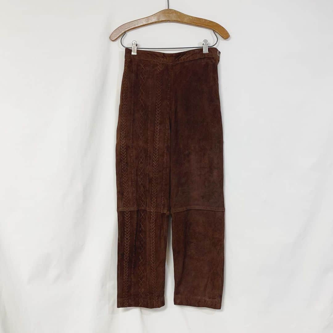 i nouのインスタグラム：「. SOLD.  suède design pants  こちらの商品のお問い合わせは1月4日以降順に承ります。 #inou_vintageclothing」