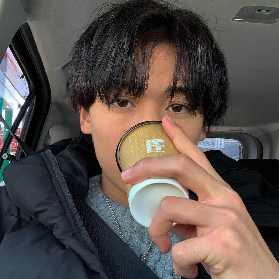 石内呂依のインスタグラム：「Morning mi amigo🥶」