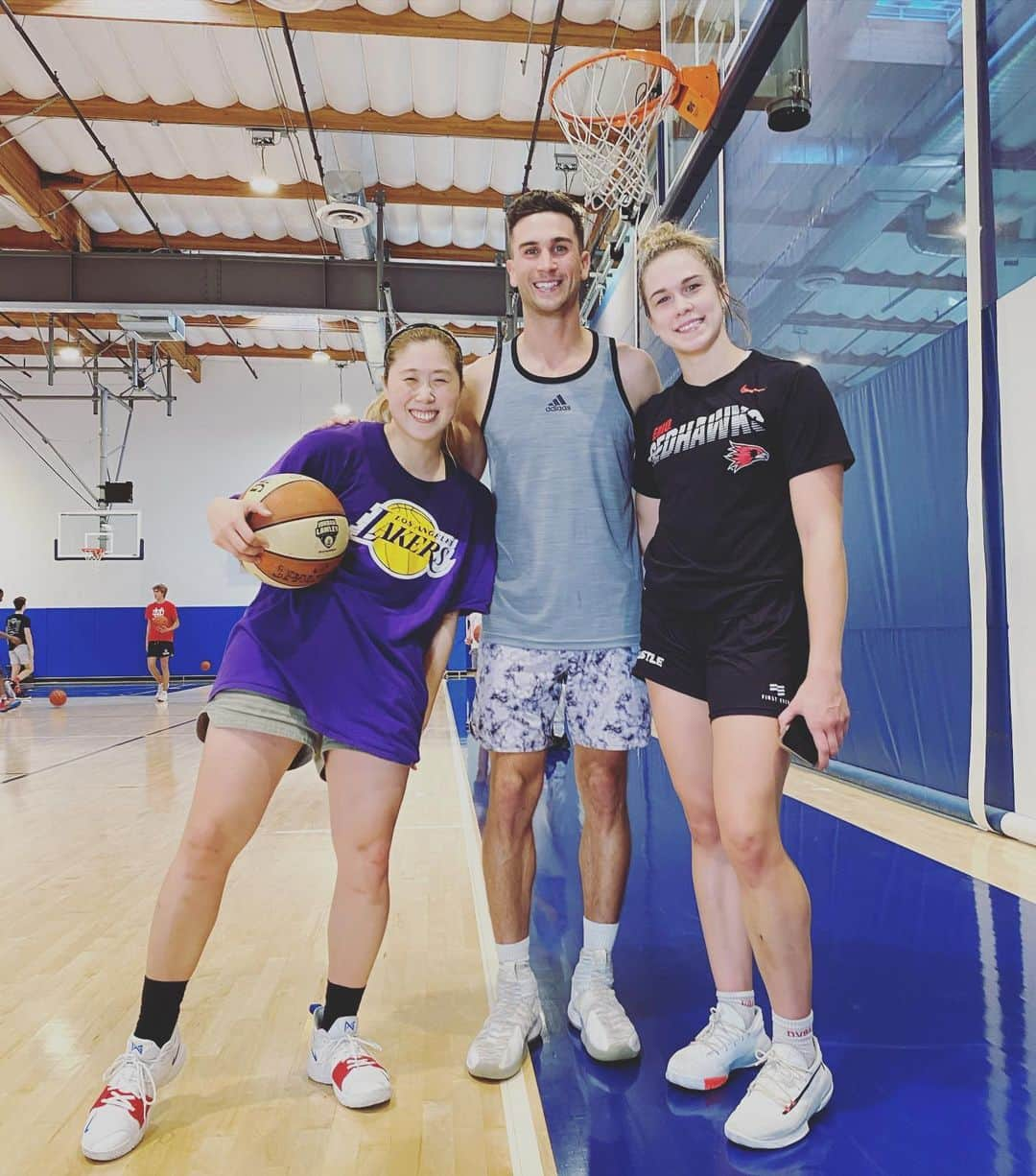 山田愛さんのインスタグラム写真 - (山田愛Instagram)「📍Los Angels After the combine! Thanks @jlawbball @erinbollmann  ・ 2年ぶりにジョーダンに会えました！🇺🇸 彼の場所は変わらずエナジーと絶えない人で素敵でした。 アメリカでまた会えたーってなる人がいて嬉しいです😊人に会うととてもパワーをもらいます。スキルコーチでも友達でもバスケットで繋がる仲間が世界中にいたら本当に素敵 ・ #la #losangeles #america #basketball #company #irvine #journey #lifeisadventure #usa」1月3日 14時52分 - aiyamada_