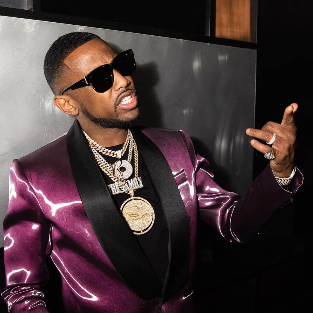 ファボラスさんのインスタグラム写真 - (ファボラスInstagram)「Hating hoes ain’t happy... And happy hoes ain’t hating!! [shot by @drevinciwrks]   #Rácket  #Miami  #NYE.」1月3日 15時14分 - myfabolouslife
