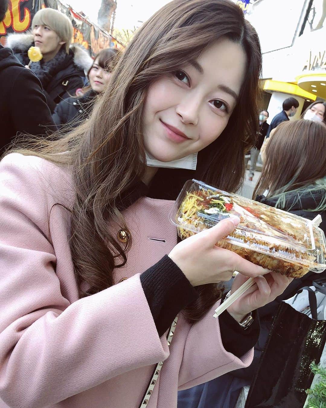 山下莉奈さんのインスタグラム写真 - (山下莉奈Instagram)「明けましておめでとう御座います🐮  本年もよろしくお願いいたします。  初詣⛩ 曾子という人に習い 「人のために忠実か」「友と交わって信実か」「修養を怠っていないか」 日に三度反省して自惚れるなというお諭しでした✨  反省が向上進歩の基本だそう✨  Happy new year ！  I hope the New Year finds you in excellent spirit!」1月3日 15時49分 - rinayamashita