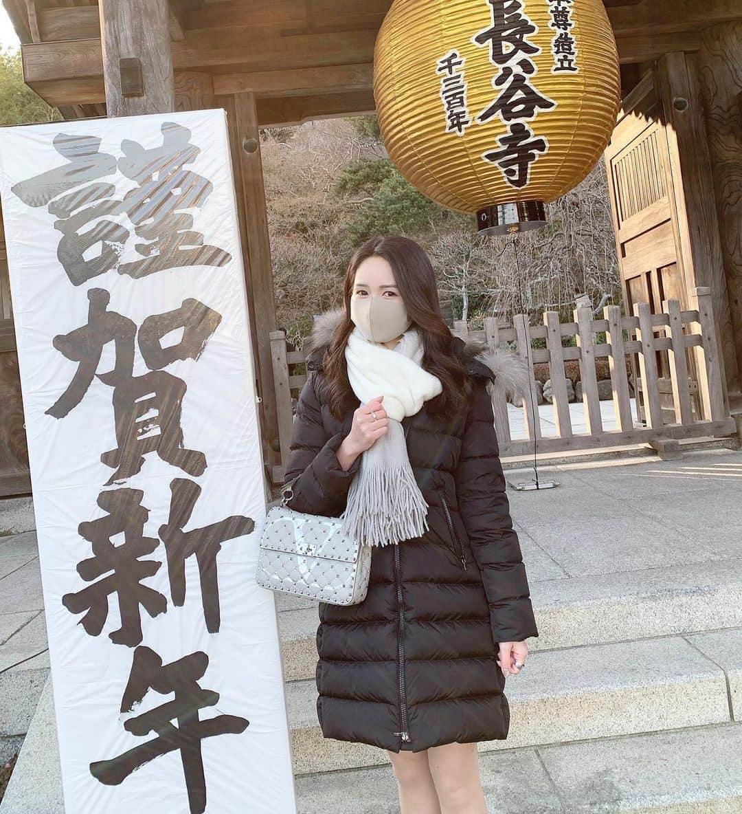 五十嵐みさのインスタグラム：「. お正月休み最終日🎍 毎年恒例の長谷寺へ⛩ おみくじは小吉だった🙄笑 今年も良いことありますように🙏 東京帰ります〜🗼 . #長谷寺#鎌倉#湘南#お参り#初詣#お寺#神社」
