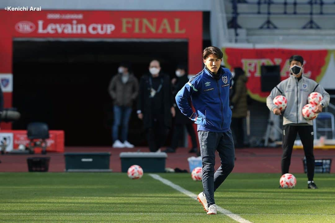 FC東京オフィシャルグッズさんのインスタグラム写真 - (FC東京オフィシャルグッズInstagram)「✨ 🔵TRAINING PHOTO🔴 #国立競技場 での前日練習!!✊✊✊🔵🔴 #ルヴァンカップFINAL  #俺たちの国立 #俺たちの国立で勝つ  #FC東京 #fctokyo #tokyo」1月3日 16時23分 - fctokyoofficial