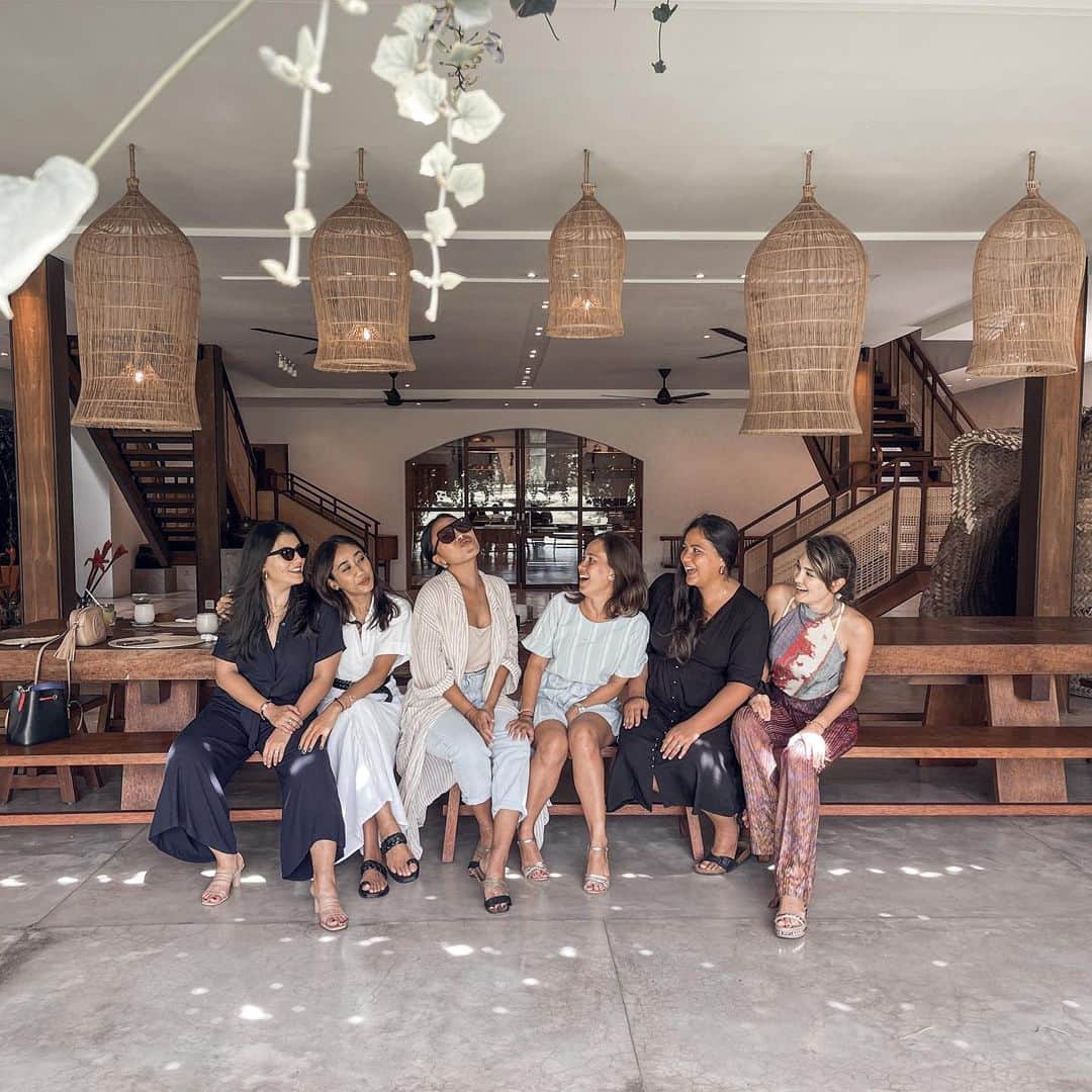 ルナ・マヤのインスタグラム：「Luncheon with the girls #bali #baligirls #janurary #2021 🥰」