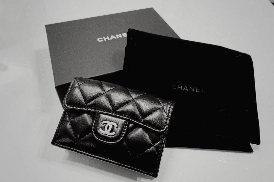 江田友莉亜のインスタグラム：「new♛ @chanelofficial   #一粒万倍日」