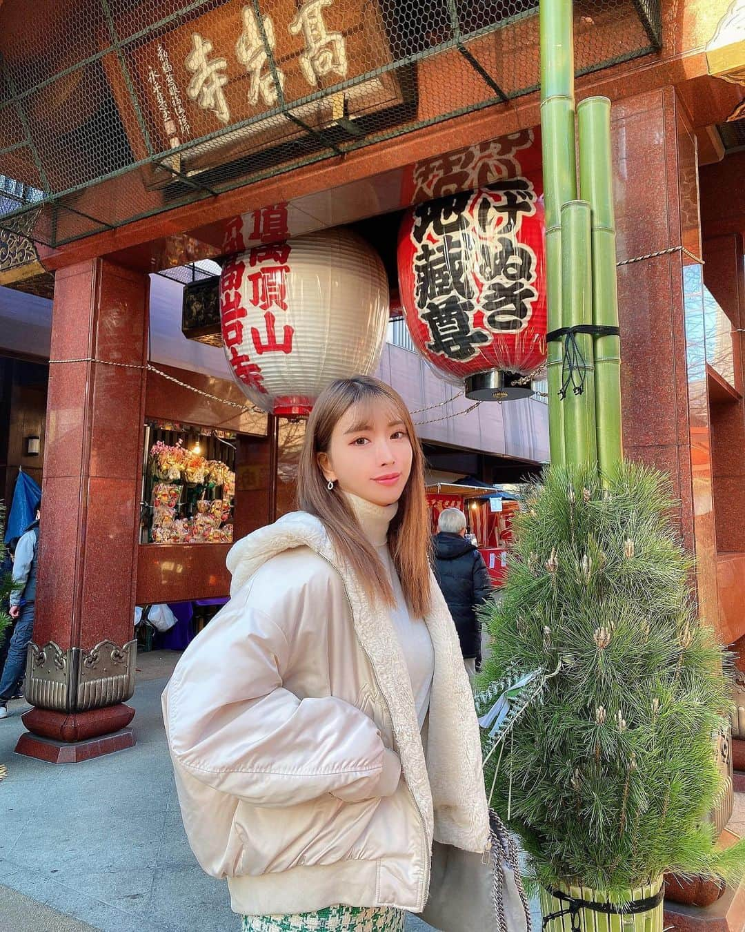 南杏奈さんのインスタグラム写真 - (南杏奈Instagram)「新年あけまして おめでとうございます⛩✨  本年もどうぞ よろしくお願いいたします🐮💓  2021年の抱負を 漢字一文字で表すと『進』✨  新しいことに 進んで挑戦する年にしたいです🥰 _ __ _ __ #新年 #2021 #あけましておめでとうございます #初詣 #参拝 #とげぬき地蔵 #高岩寺 #巣鴨 #巣鴨地蔵通り商店街 #happynewyear #newyear #happynewyear2021 #instagood #japanesegirl #photooftheday」1月3日 16時31分 - anna1031__