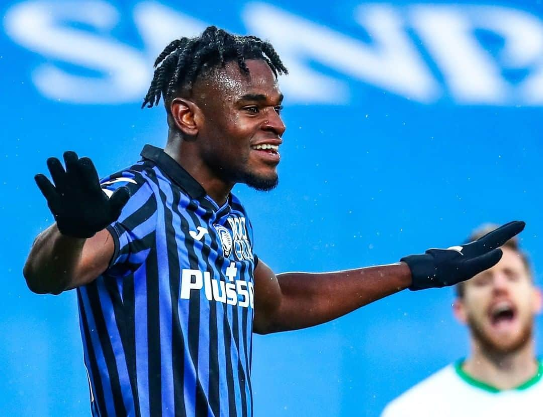 アタランタBCさんのインスタグラム写真 - (アタランタBCInstagram)「💯° gol di @duvanzapata91 con squadre italiane (55 con l'Atalanta)! 🔥 Duván #Zapata scored his goals n. 99 and 100 for Italian clubs (55 for us)! 💪🏽 ⠀ #AtalantaSassuolo #GoAtalantaGo ⚫️🔵 #Atalanta #BergAMO #ForzaAtalanta」1月4日 2時22分 - atalantabc