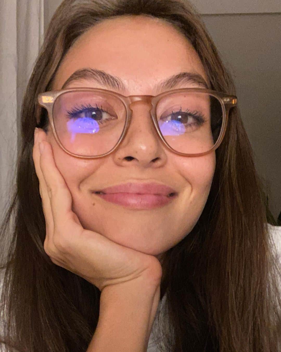 emilyのインスタグラム：「27 😬🐐💕✨🍓」