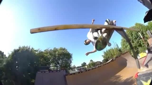 のインスタグラム：「@jimmy_wilkins ⚡️⚡️⚡️ 📹 @tweestopher  #Lakai #TheShoesWeSkate」