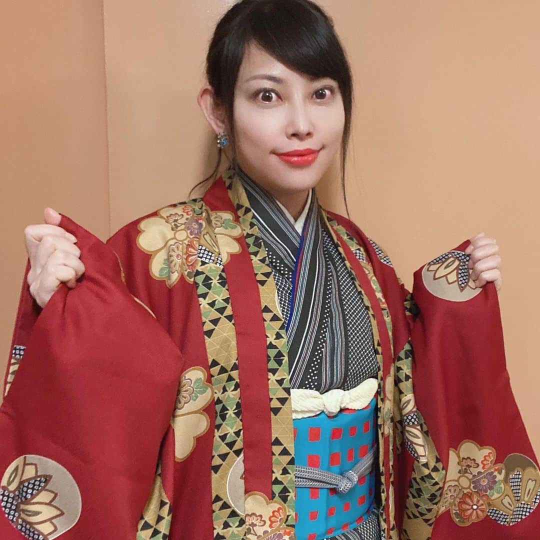 相沢あいのインスタグラム：「あけおめでしたね。今年は病気治療で太ったぶんを削りたいと思います。 _ #着物 #着物コーディネート #着物女子 #着物コーデ #着物好き #カジュアル着物 #カジュアル着物コーデ #カジュアル着物部 #カジュアル着物倶楽部 #着物でお出かけ #着物ガール #kimono #kimonostyle #kimonofashion #kimonolovers #kimonogirl #japanesekimono #黒髪 #黒髪女子 #黒髪ロングストレート #黒髪ロング #和装 #和装コーディネート」