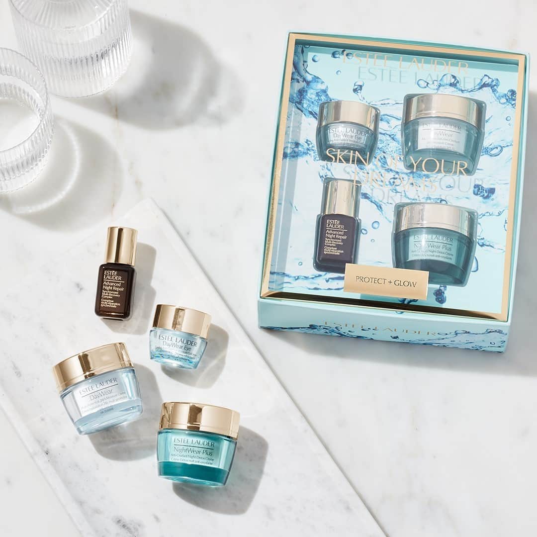 エスティローダーのインスタグラム：「Meet our "Skin Of Your Dreams" Kit – 4 steps to smoother, fresher, healthier-looking skin! ✨  Tap to shop this Limited Edition Set now! #DayWear #AdvancedNightRepair」
