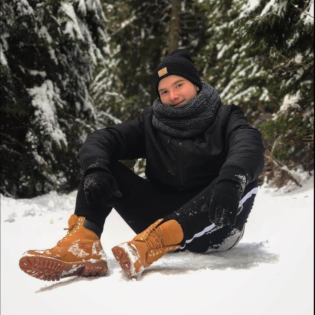 ティンバーランドさんのインスタグラム写真 - (ティンバーランドInstagram)「Don’t take on winter weather in anything less than waterproof. #Timberland 📸: @lucaaa.20」1月4日 3時00分 - timberland