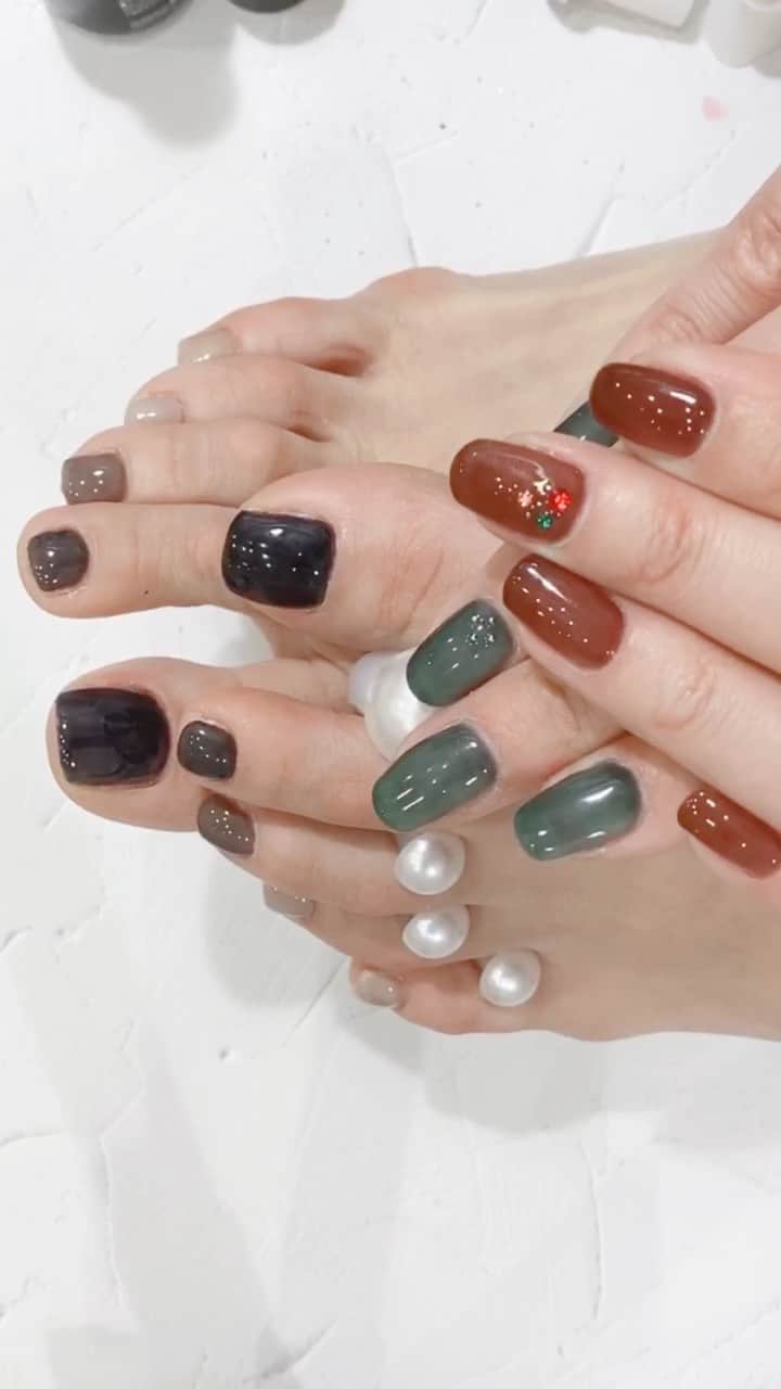 なかやまちえこのインスタグラム：「完成です✨complete✨⠀  PREGEL・Betty gel・きまぐれキャット・PREANFA・PREXY商品は、ネイリストの方は↓ ⠀ プリモール @nail_premall ⠀ http://gelnailshop.com/ ⠀ ⠀ キャンディポケット @candypocket_official ⠀ http://www.beautysupport.jp/sm/script_main/shoptop.php ⠀ ⠀ セルフの方は↓ ⠀ ジョイアート @joyartofficial ⠀ http://joyart.biz/ ⠀ ⠀ にて購入頂けます☺️⠀⠀  ⠀ @pregelofficial @bettygel_official ⠀  #nail #nails #nailart #ネイル #美甲 #ネイルアート  #japanesenailart #manucure #japanesenails #manicurist #gelnails #أظافر #네일아트 #미용 #vẽmóng #footnails #フットネイル #ペディキュア #pedicure」