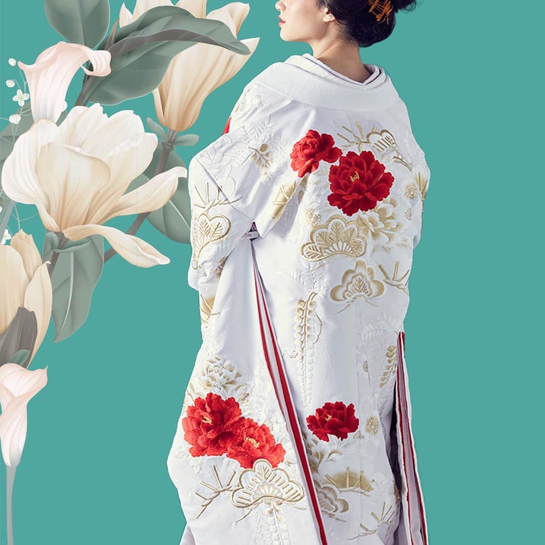 ACQUA　GRAZIE（アクア・グラツィエ）さんのインスタグラム写真 - (ACQUA　GRAZIE（アクア・グラツィエ）Instagram)「明けましておめでとうございます。  2021年も アクアグラツィエのドレスやお着物を通して   日本中の花嫁様が一人一人 それぞれ違った 自分らしい美しさを発見できる  そしてそれが一生の自信に繋がるような  ウエディングスタイルを 提案していきます🕊  きっとまだ出会ったことのない 一番美しい自分になれる運命の一着を選んでいただけるよう その時間を心から楽しんで頂けるよう、 お手伝いしたいと思っています。  2021年もどうぞよろしくお願いします＊*  ————— ▼ドレスを試着したい方はコチラへ＊* http://bit.ly/2tsedfx >>> @acquagrazie ▼公式HPにはドレスラインナップがたくさん♪ http://www.acquagrazie.com/sp/  【商品名】：シロムク638/赤金刺繍入り松に藤﻿ ※店舗によって、取り扱いのない商品もございますので 予めご了承下さいませ —————  #happynewyear #アクアグラツィエ #ACQUAGRAZIE #AG花嫁 #destinyline #デスティニーライン #プレ花嫁 #卒花 #wedding #日本中のプレ花嫁さんと繋がりたい #花嫁 #ウェディングドレス #ドレス迷子 #ドレス試着 #ウェディングレポ #試着レポ #運命のドレス #卒花嫁 #2020冬婚 #2020秋婚  #2021春婚 #2021夏婚 #結婚式準備 #weddingdress #試着 #試着レポ #ベストアニバーサリー」1月3日 19時00分 - acquagrazie