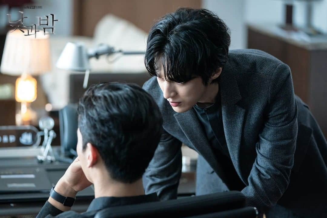 tvN DRAMA【韓国】さんのインスタグラム写真 - (tvN DRAMA【韓国】Instagram)「드디어 드러난 문재웅의 두 얼굴😨 자각몽 너무 무서워요... 무섭고...  예고살인추리극 #낮과밤 🌗 매주 [월,화] 밤 9시 tvN 방송 #남궁민 #김설현 #이청아 #윤선우 #awaken」1月3日 19時00分 - tvn_drama