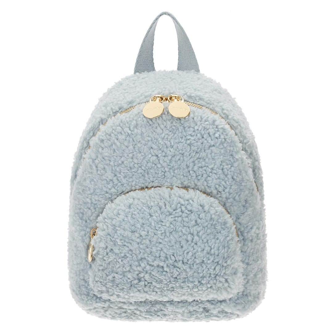 Official lemönplet Instagramさんのインスタグラム写真 - (Official lemönplet InstagramInstagram)「Thinking about bags to start this new year? How about these adorable faux fur mini bags for your everyday in 2021?😉  Find your style at www.lemonplet.com  #lemonplet #paris #레몬플렛 #レモンプレート」1月3日 19時01分 - lemonplet.official