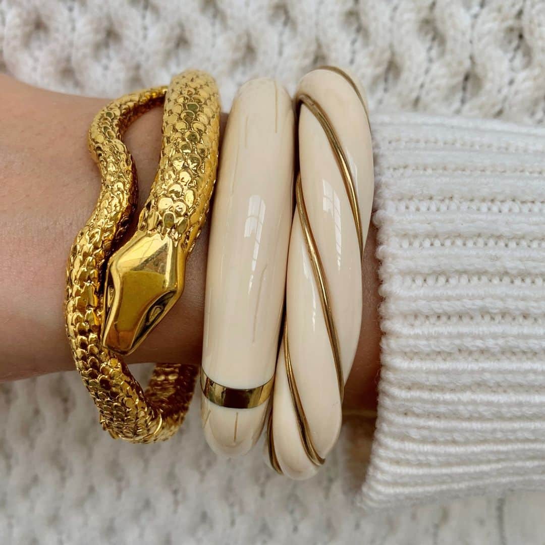 オーレリービダマンのインスタグラム：「Starting the year with basics #tao #caftanmoon #aureliebidermann」