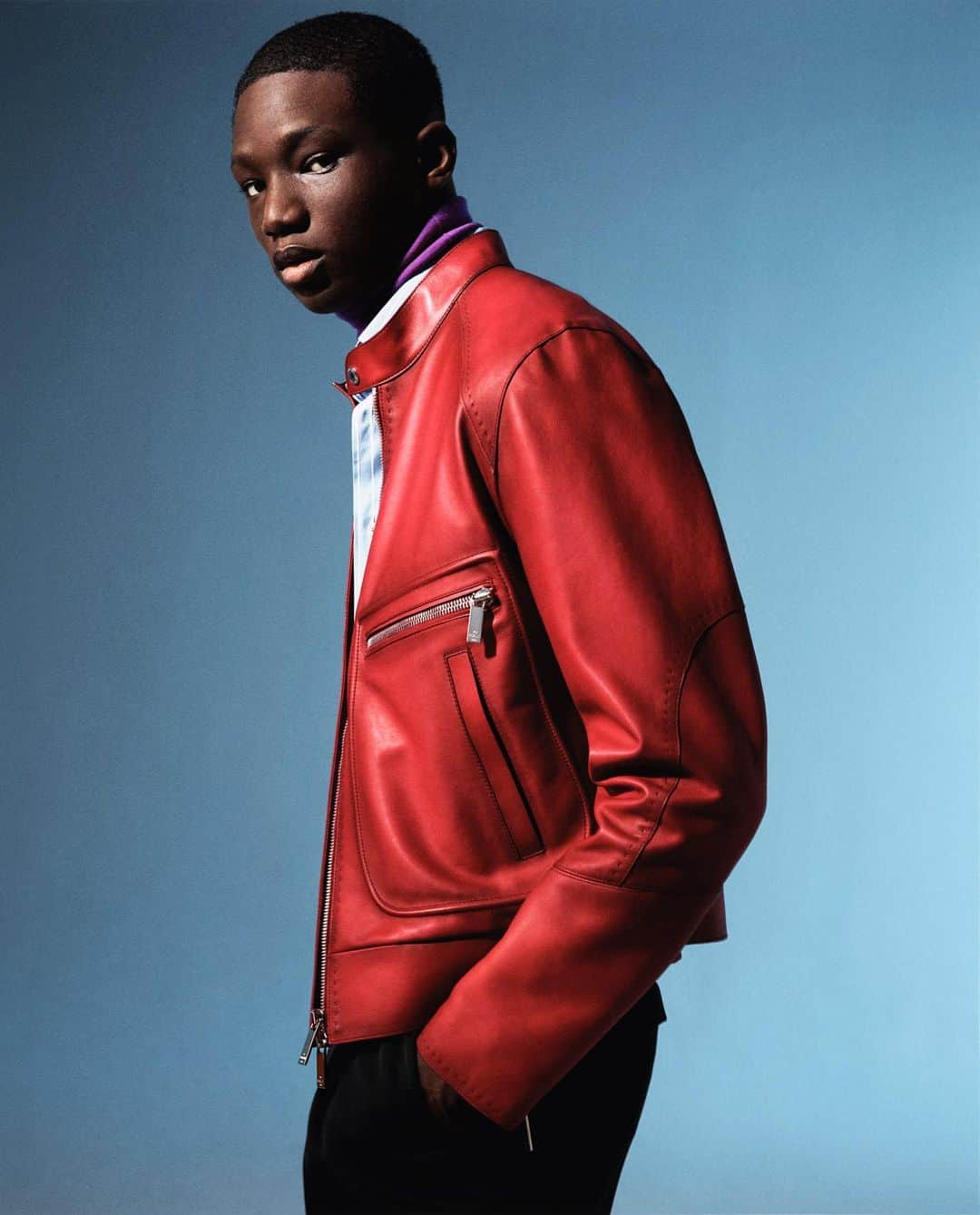 ベルルッティのインスタグラム：「- THE #BERLUTI SPRING 21 PRE-COLLECTION BY @kris_van_assche -  The pre-collection is now available In-Store and on the E-Shop.   Photography by @carlijnjacobs  Creative Direction by #krisvanassche and @mmparisdotcom  Styling by @mauricionardi」