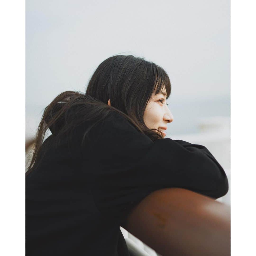中田絢千さんのインスタグラム写真 - (中田絢千Instagram)「☀︎ 大事なものは変わらないと信じて 心温まることを増やしてゆく2021年に。 風の時代に乗って ちいさな光、おおきな光、 ひとつずつ掴んでいけたらいいな  本年もよろしくお願いいたします。 みなさんに幸あれ🕊❤️」1月3日 19時25分 - ayaka_nakata