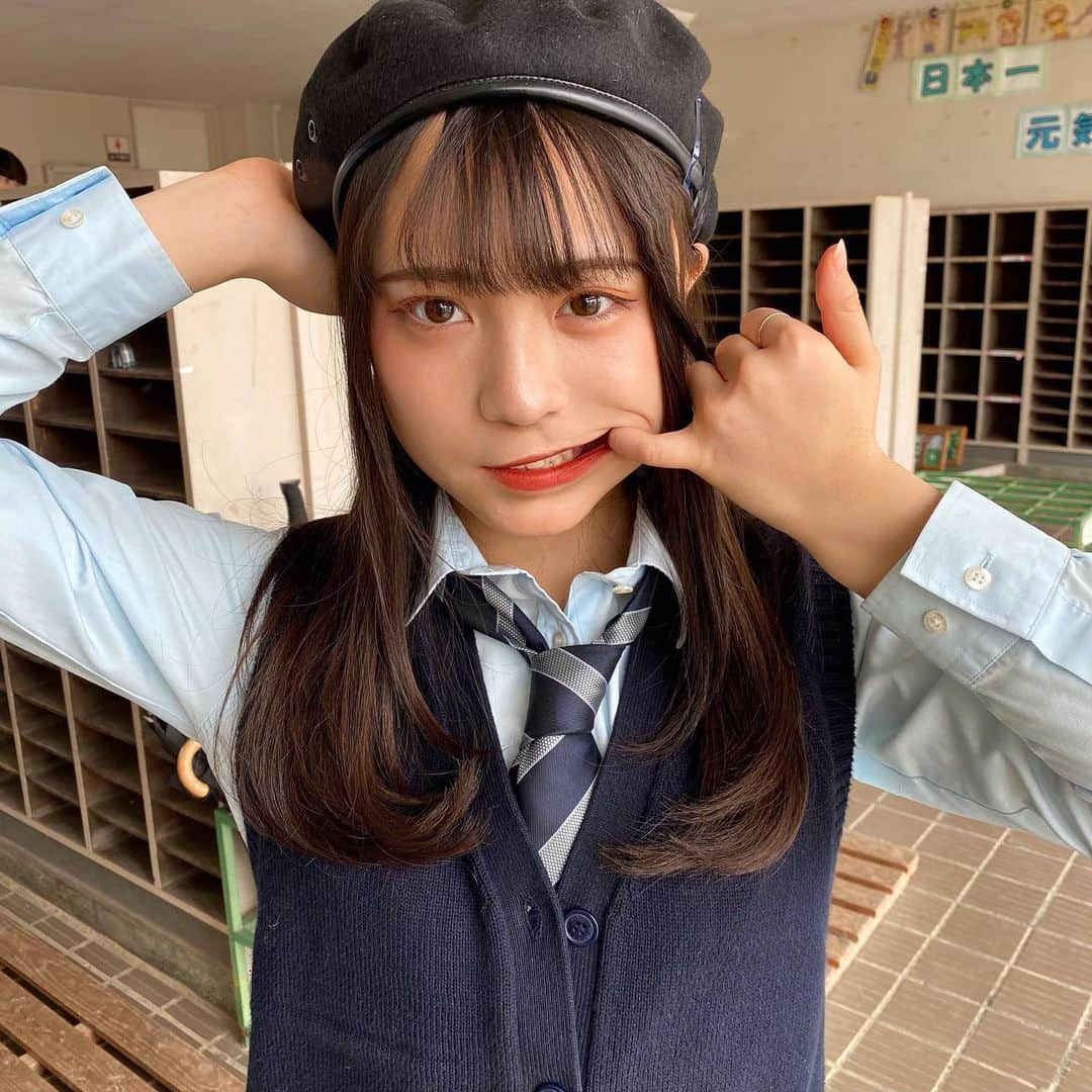 東ノエルのインスタグラム：「. 【出演情報🦕】  ひかりんちょ(@hkr7140 )さんの新曲 『スーパーマンボーメンタル』 のMVに出演させて頂きました☺︎  映像も楽曲もとっても素敵な作品 となっているので、 是非沢山の方に見て頂きたいです。  そして！  その時の撮影の裏側が 本日私の方のYouTubeチャンネルに 上がっているので、 そちらもお見逃しなく🎬  #スーパーマンボーメンタル #ひかりんちょ  #新曲  #mv」