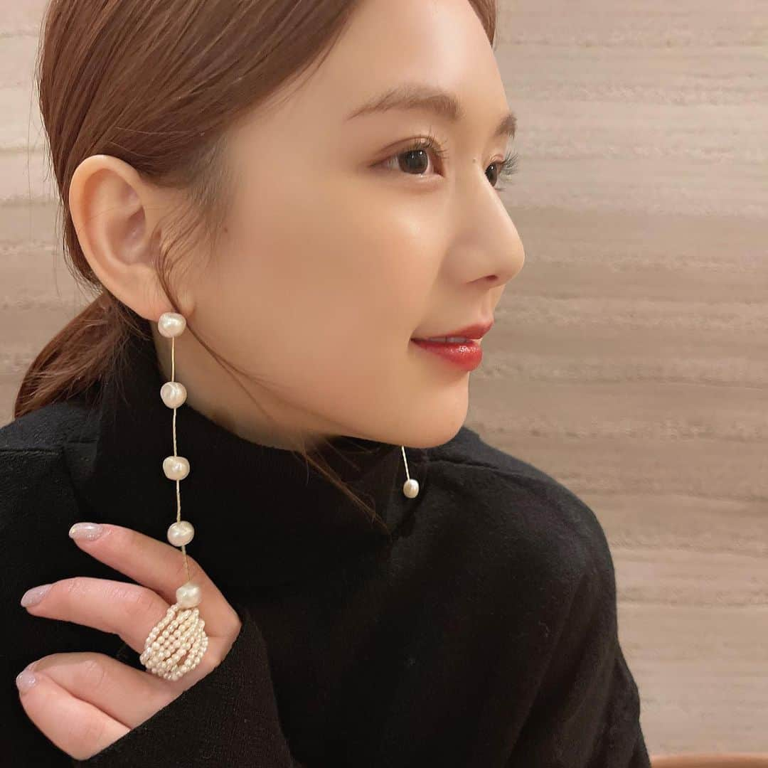 ひよんさんのインスタグラム写真 - (ひよんInstagram)「💎❤️ ㅤㅤㅤㅤㅤㅤㅤㅤㅤㅤㅤㅤㅤ パールのアクセサリーが最近の気分☺️ ㅤㅤㅤㅤㅤㅤㅤㅤㅤㅤㅤㅤㅤ #accessory #piercedearrings #9unq #희영 #귀걸이추천 #귀걸이 #꾸안꾸 #パールピアス #パールアクセサリー #ピアス #ひよん」1月3日 20時41分 - cchan_fee4