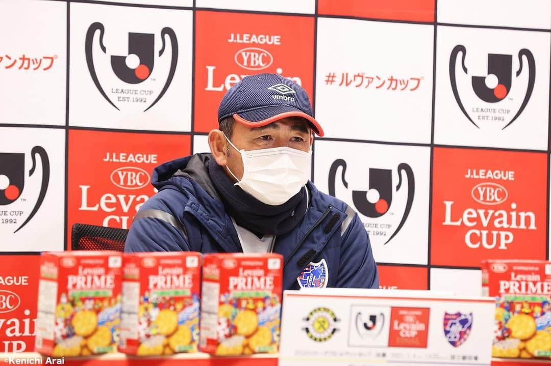 FC東京オフィシャルグッズさんのインスタグラム写真 - (FC東京オフィシャルグッズInstagram)「🔵公式会見🔴 本日 #長谷川健太 監督、#東慶悟 選手、#永井謙佑 選手の3人が公式会見に出席しました!!🙌🔵🔴 @fctokyoofficial  #ルヴァンカップFINAL  #俺たちの国立 #俺たちの国立で勝つ  #FC東京 #fctokyo #tokyo」1月3日 20時33分 - fctokyoofficial