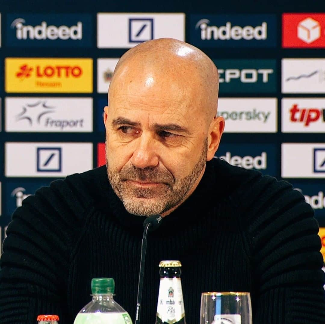 バイエル・レバークーゼンさんのインスタグラム写真 - (バイエル・レバークーゼンInstagram)「🗣 Peter #Bosz: "We didn't do well against @eintrachtfrankfurt - the way we played, defended and played in possession. That shouldn't happen, but it happens. Next week we will do better."  🔙 #SGEB04 #Werkself #Bayer04」1月3日 20時40分 - bayer04fussball