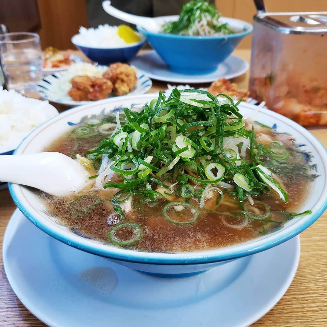 tamiさんのインスタグラム写真 - (tamiInstagram)「* #ラーメン *  ラーメン始め。 いつものところで。 久しぶり🥺  * #ラーメン天 #麺スタグラム#麺活  #ラーメン大好き#晩ごはん」1月3日 20時42分 - tami_73