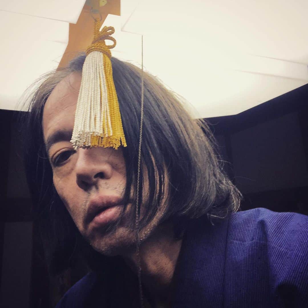 町田康のインスタグラム：「今年も年玉もらえなんだ。」