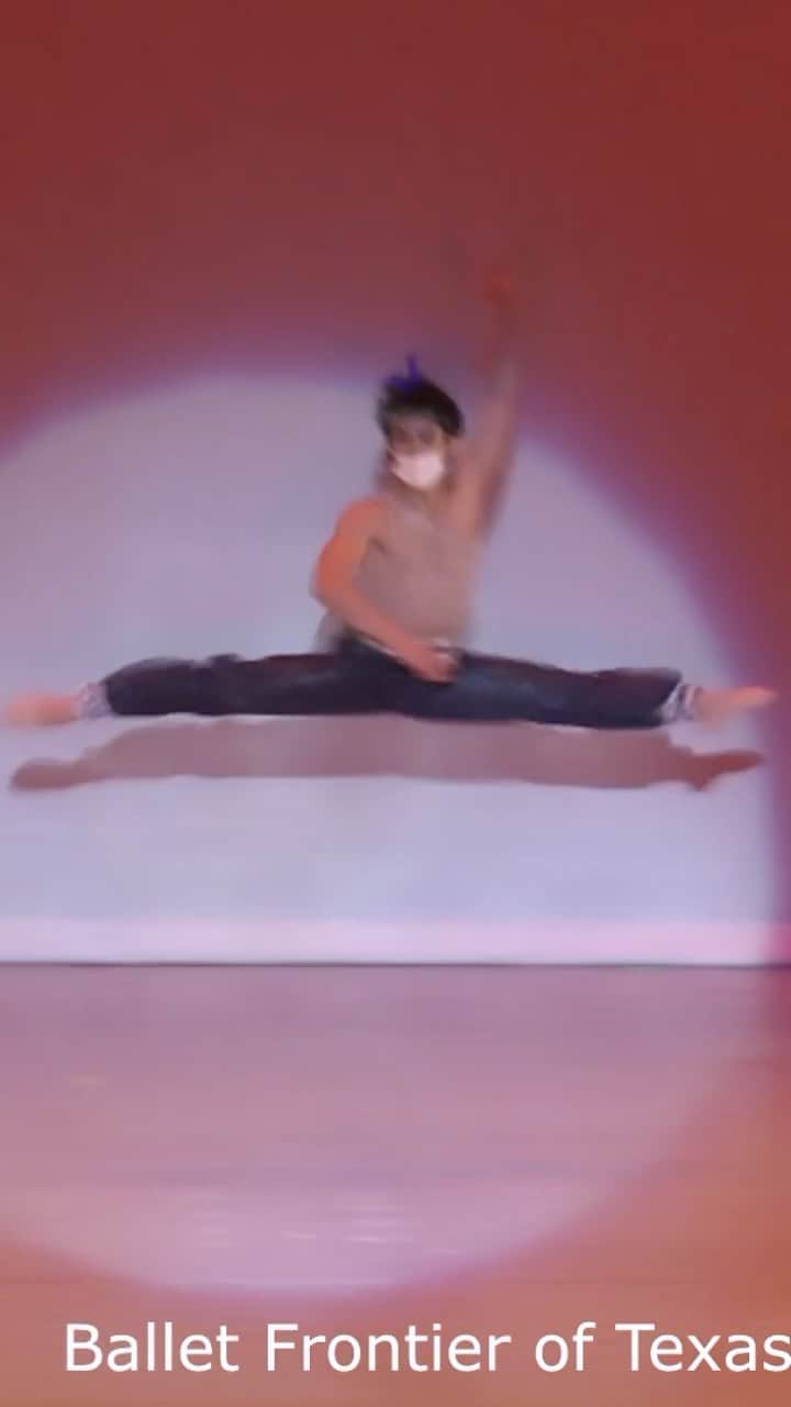 のインスタグラム：「@balletfrontier  . . #ballet #dance #art #artist #texas #usa #バレエ #芸術　#アート　#ダンス　#ヤマカイ　#YouTuber」