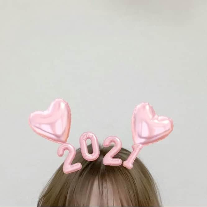 のインスタグラム：「今年もよろしくお願いします🐮♡」