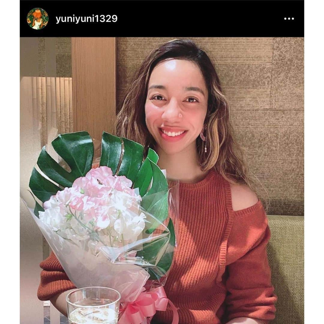 林咲希さんのインスタグラム写真 - (林咲希Instagram)「Happy Birthday NiNi❤️ ついに26歳になったね😳 20代後半も頑張っていこ〜🔥 年始早々2人でお話できて嬉しかったぁ〜🥰 これからもよろしく☺️ #同期 最後の写真はNiNiが綺麗だし可愛すぎたからスクショしてしまいました😳 ステキな一年になりますように❤️ ・ ※二枚目の写真は間違えました笑（投稿して10分後に気付くバカ😲）」1月3日 20時46分 - h_kiki__7