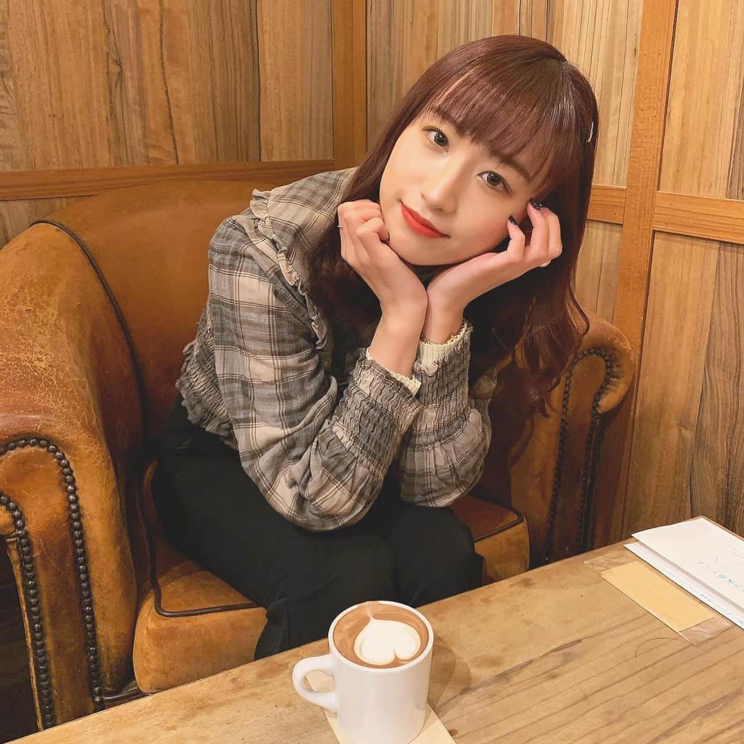 鈴木えりかのインスタグラム：「今日はお母さんと一日おデート🧚🏻‍♀️」